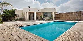 וילה דניאלס